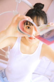 漂亮诱人的女邻居